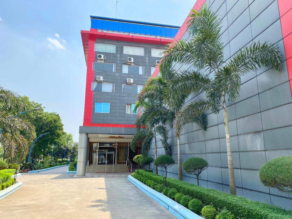 Cculb Resort & Convention Hall Gazipur Esterno foto