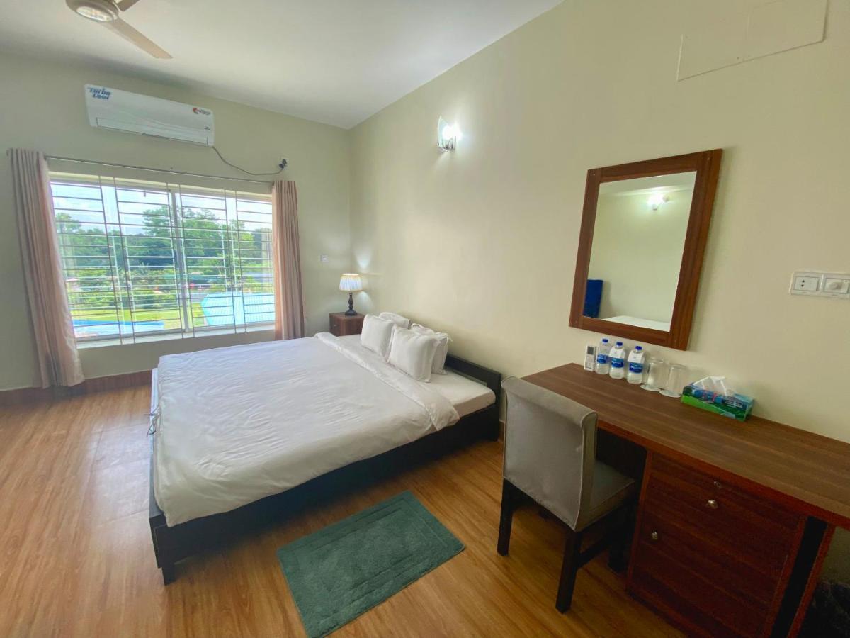 Cculb Resort & Convention Hall Gazipur Esterno foto
