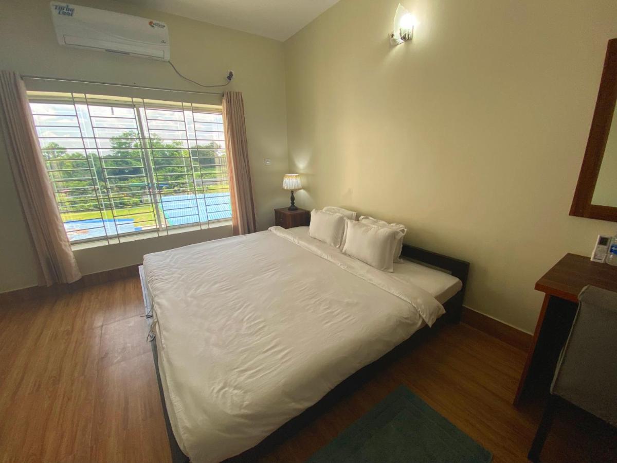 Cculb Resort & Convention Hall Gazipur Esterno foto